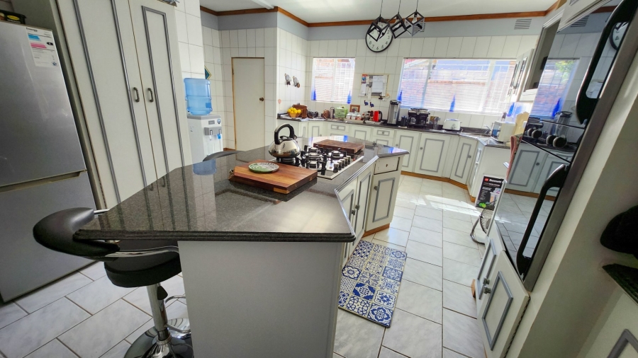 4 Bedroom Property for Sale in Wilkoppies North West